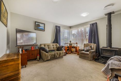 Photo of property in 11 Mattingley Street, Aranui, Christchurch, 8061
