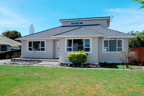 Photo of property in 166 Queen Street West, Levin, 5510