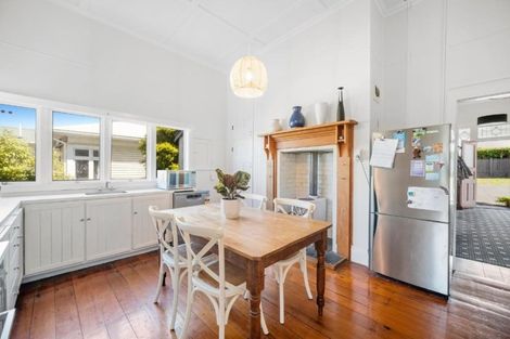 Photo of property in 195 Hinemoa Street, Birkenhead, Auckland, 0626