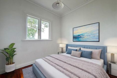 Photo of property in 8 Lower Watt Street, Wadestown, Wellington, 6012