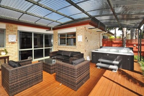 Photo of property in 43 Blackwood Drive, Wattle Downs, Auckland, 2103