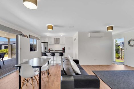 Photo of property in 112 Mahoe Place, Matarangi, Whitianga, 3592