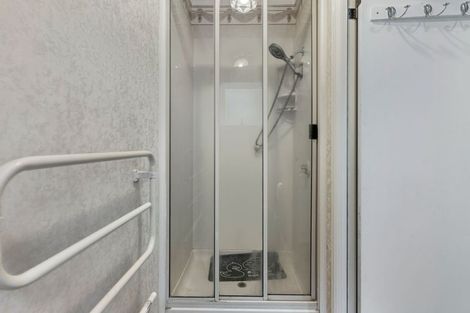 Photo of property in 2 Mirabell Place, Golflands, Auckland, 2013