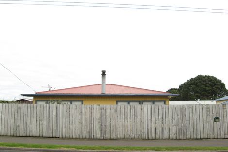 Photo of property in 58 Record Street, Fitzroy, New Plymouth, 4312