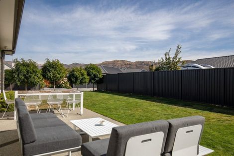 Photo of property in 6 Willoughby Place, Clyde, 9330