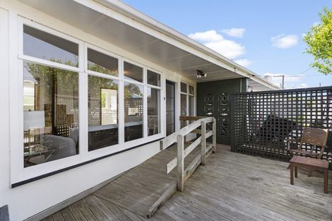 Photo of property in 3/116 Beach Haven Road, Beach Haven, Auckland, 0626