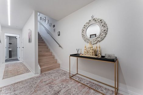Photo of property in 116d Oaktree Avenue, Browns Bay, Auckland, 0630