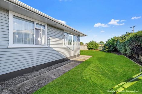 Photo of property in 24 Lee Street, Castlecliff, Whanganui, 4501