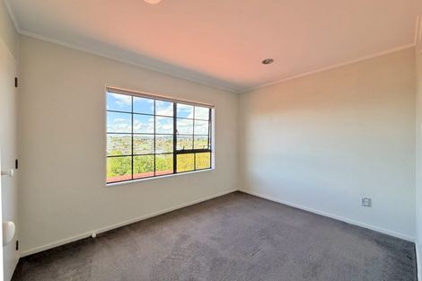 Photo of property in 25 Jay Court, Botany Downs, Auckland, 2010