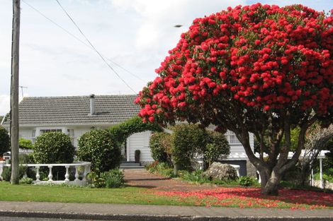 Photo of property in 82a Grand Vue Road, Kawaha Point, Rotorua, 3010