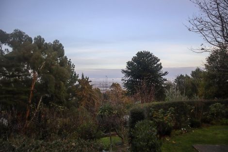 Photo of property in 116 Dyers Pass Road, Cashmere, Christchurch, 8022