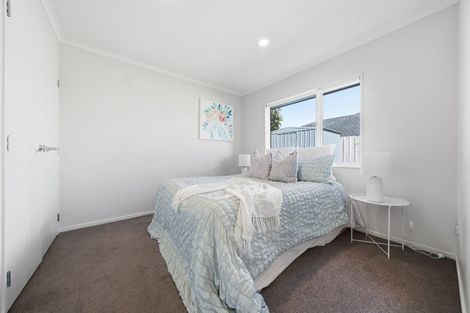 Photo of property in 16 Hihi Avenue, Takanini, 2112