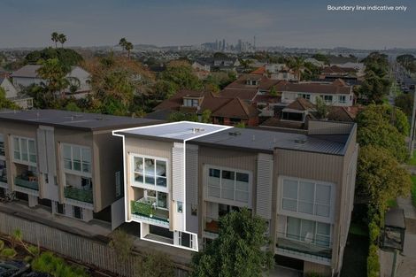 Photo of property in 3/4 Jutland Road, Hauraki, Auckland, 0622