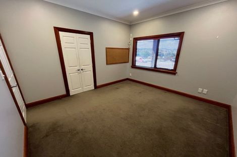 Photo of property in 70 Parnell Heights, Kelvin Grove, Palmerston North, 4414
