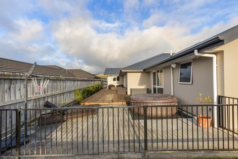 Photo of property in 4 Cyprus Place, Fitzherbert, Palmerston North, 4410