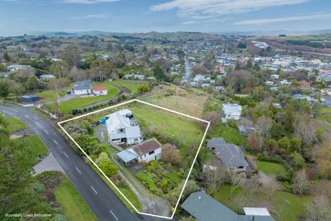 Photo of property in 33 Abbotsford Road, Waipawa, 4210