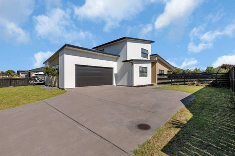 Photo of property in 11 Olney Court, One Tree Point, 0118