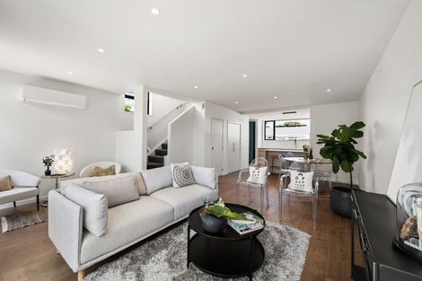 Photo of property in 96a Apu Crescent, Lyall Bay, Wellington, 6022