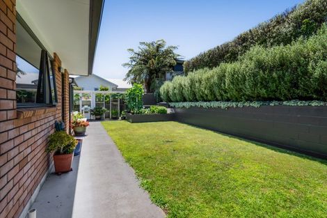 Photo of property in 32b Ainslee Street, Highlands Park, New Plymouth, 4312
