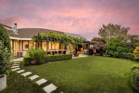 Photo of property in 12 Lennon Grove, Havelock North, 4130