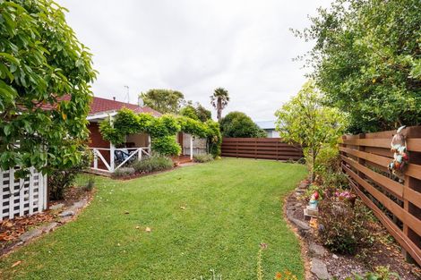 Photo of property in 2/361 Botanical Road, West End, Palmerston North, 4412