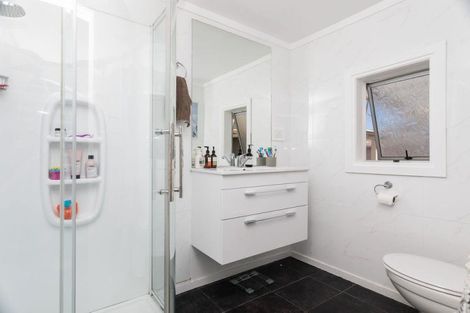 Photo of property in 64 Allardice Street, Dannevirke, 4930