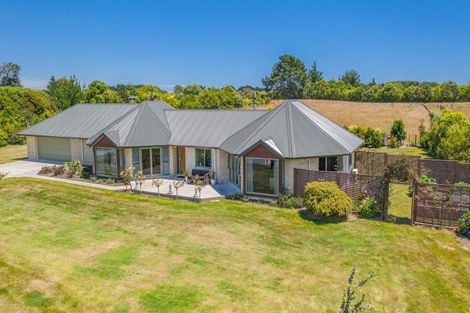 Photo of property in 28 Waipuna Grove, Levin, 5571