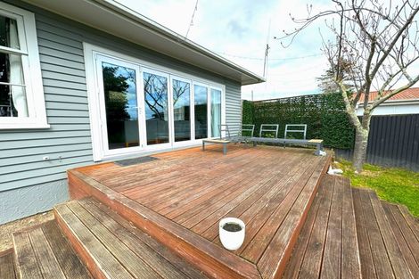 Photo of property in 14 Austin Place, Awapuni, Palmerston North, 4412