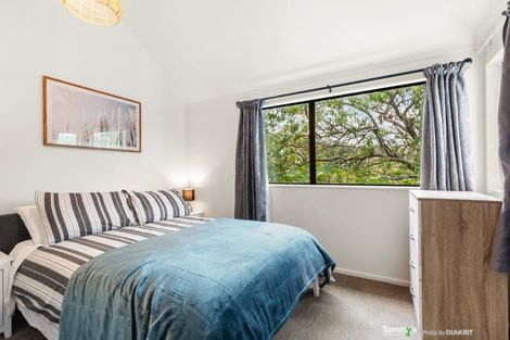 Photo of property in 4/163 Queens Drive, Lyall Bay, Wellington, 6022