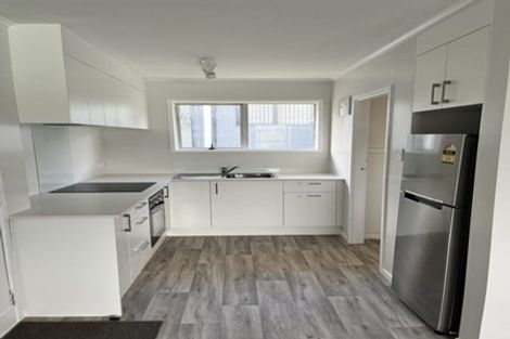 Photo of property in 64a Clayburn Road, Glen Eden, Auckland, 0602