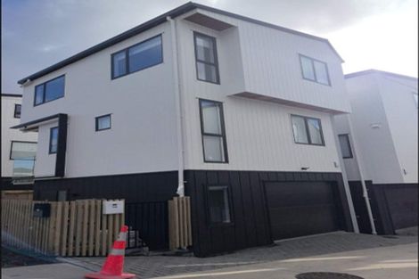 Photo of property in 14a Elcoat Avenue, Te Atatu South, Auckland, 0610