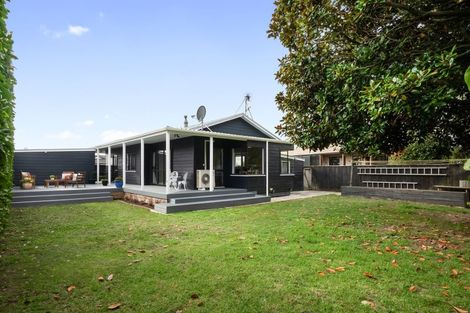 Photo of property in 11 Sunburst Court, Paraparaumu Beach, Paraparaumu, 5032