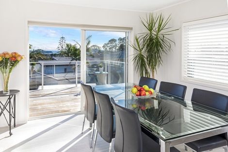 Photo of property in 2/8 Gills Road, Bucklands Beach, Auckland, 2014