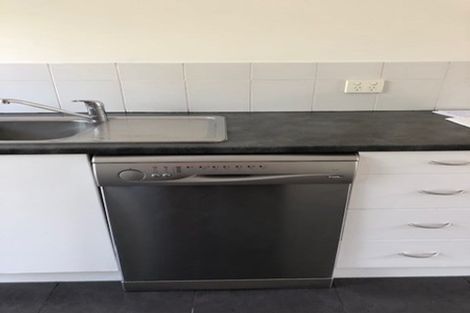 Photo of property in 1/636 Mount Wellington Highway, Mount Wellington, Auckland, 1062