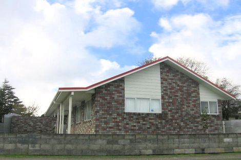 Photo of property in 29 Chatsworth Place, Highbury, Palmerston North, 4412