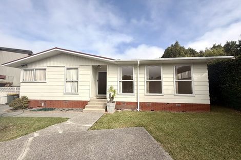 Photo of property in 6 Salamanca Road, Sunnynook, Auckland, 0620