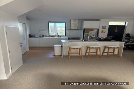 Photo of property in 2/210 Karori Road, Karori, Wellington, 6012