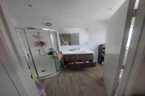 Photo of property in 9 Maybelle Place, Kelston, Auckland, 0602