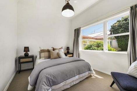 Photo of property in 30 Overtoun Terrace, Hataitai, Wellington, 6021