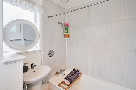 Photo of property in 68 Churton Crescent, Taita, Lower Hutt, 5011