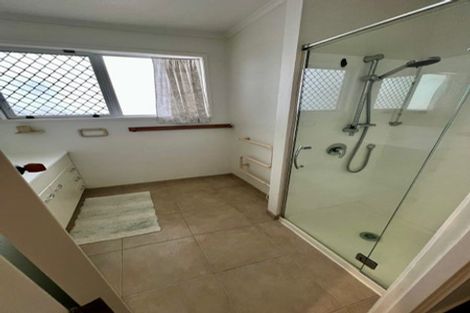 Photo of property in 27 Halberg Street, Glenfield, Auckland, 0629