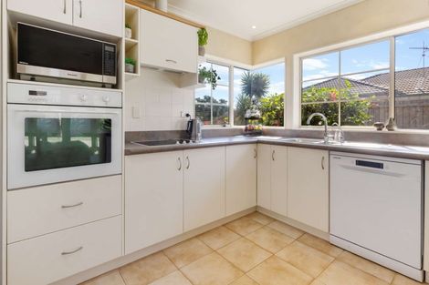 Photo of property in 25 Carribean Place, Papamoa Beach, Papamoa, 3118