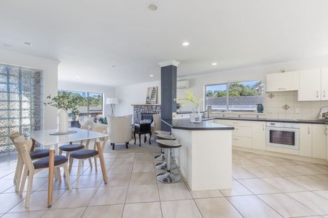 Photo of property in 100 Stapleford Crescent, Browns Bay, Auckland, 0630