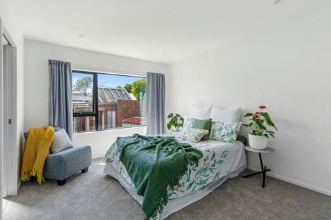 Photo of property in 43b Fitzherbert Avenue, West Harbour, Auckland, 0618