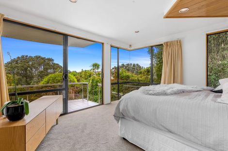 Photo of property in 1/19 Churchill Road, Murrays Bay, Auckland, 0630