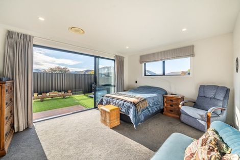 Photo of property in 20 Kerrigan Crescent, Wallaceville, Upper Hutt, 5018