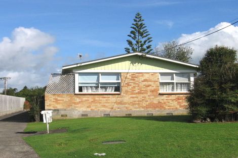 Photo of property in 736 Te Atatu Road, Te Atatu Peninsula, Auckland, 0610
