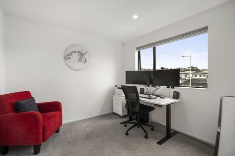 Photo of property in 133 Glenvar Ridge Road, Long Bay, Auckland, 0630