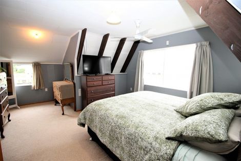 Photo of property in 11 Ross Street, Woodville, 4920