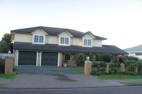 Photo of property in 16 Ferntree Terrace, West Harbour, Auckland, 0618